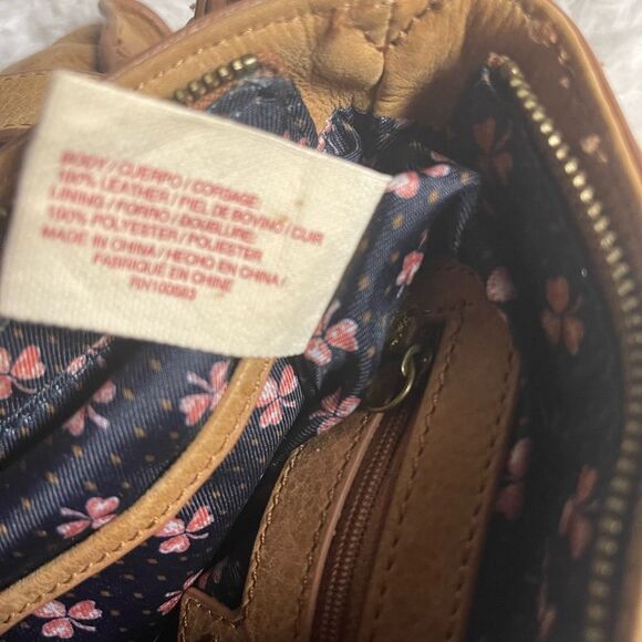 Lucky Brand Leather Tan medium Crossbody Bag stitching accent. - Picture 9 of 12